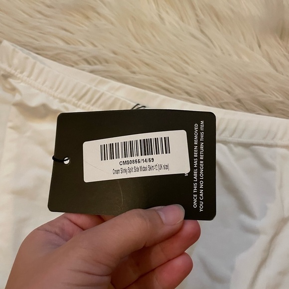 PRETTYLITTLETHING Cream Slinky Split Midaxi Skirt - Picture 4 of 5